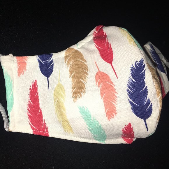 Reusable / Washable Sculpted Mask / Feather Print - Picture 2 of 7